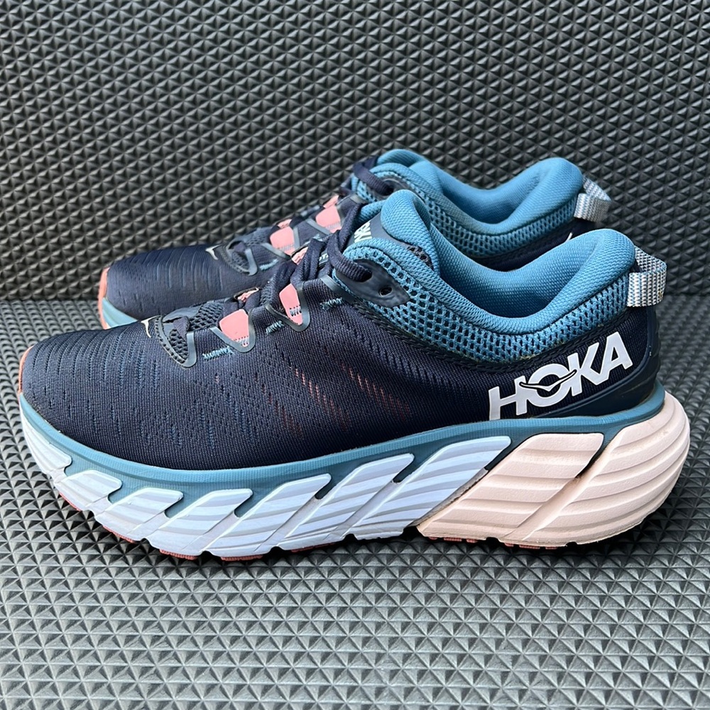 Hoka  One One GAVIOTA 3 Women's Running Shoes Ombre Blue/Rosette Size 7.5